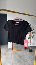 Crop top negro manga corta estilo tejido - 5238N