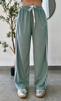Pantalon verde pierna ancha con tiras laterales estilo sport - 5620VE