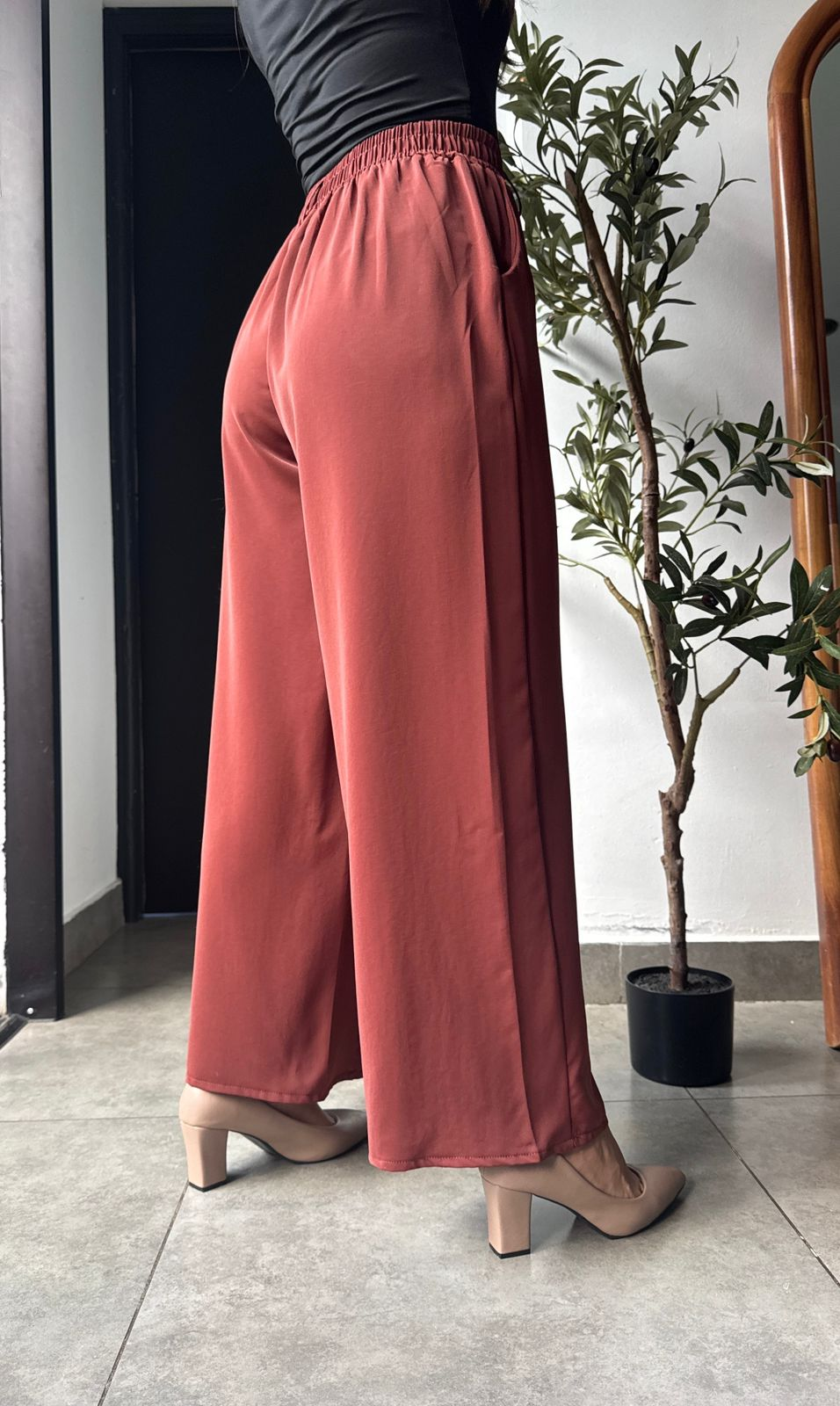 Pantalon marrón de vestir bolsillos frontales - 5708MA
