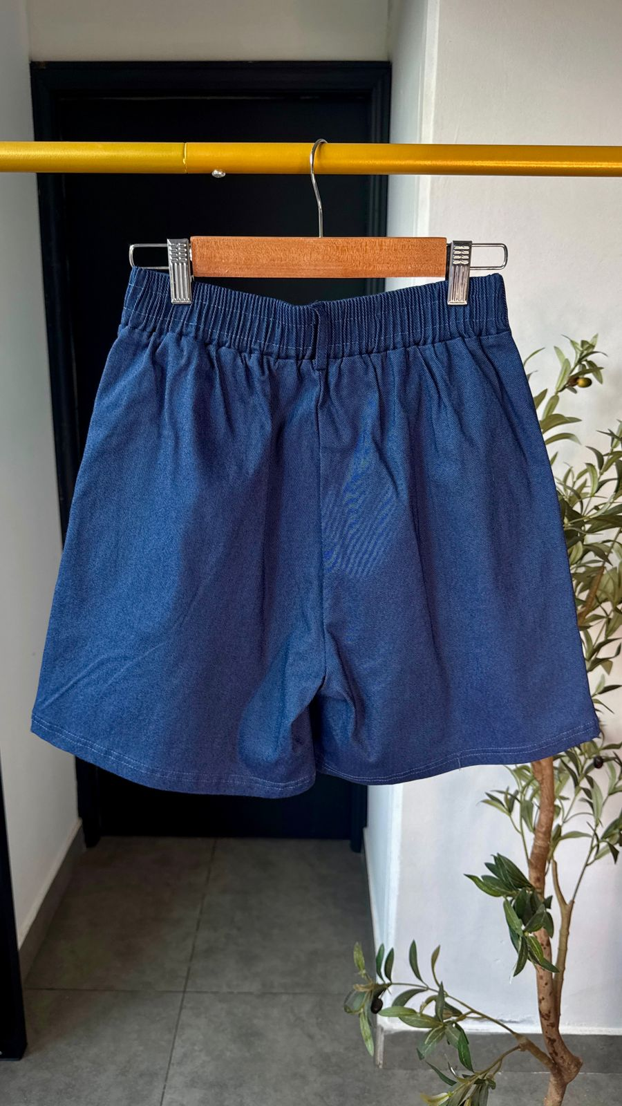Short azul marino de vestir pinzas frontales - 5742AM