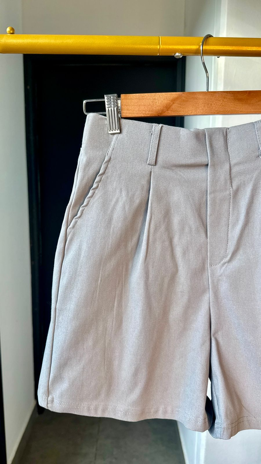 Short gris de vestir pinzas frontales - 5742GR