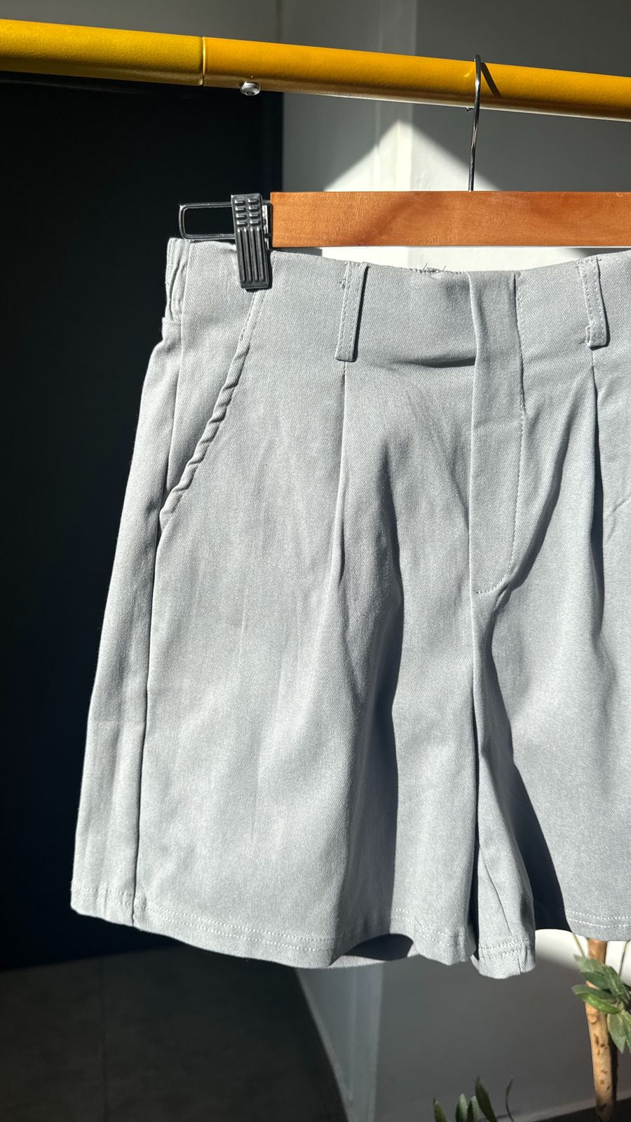 Short gris de vestir pinzas frontales - 5742GR