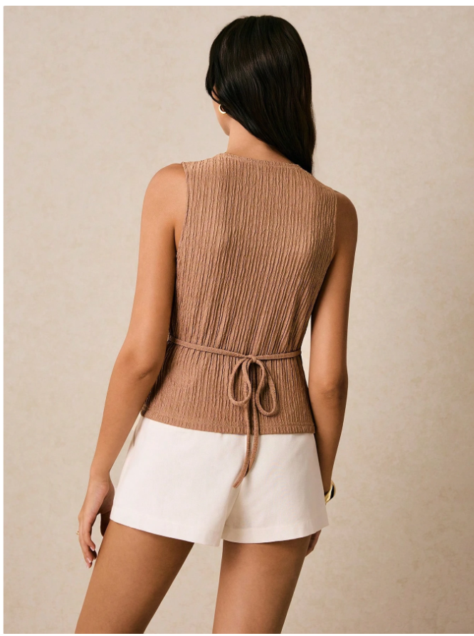 Crop Top Caqui Cuello V con Conchas Doradas – Boho Elegante - 5759