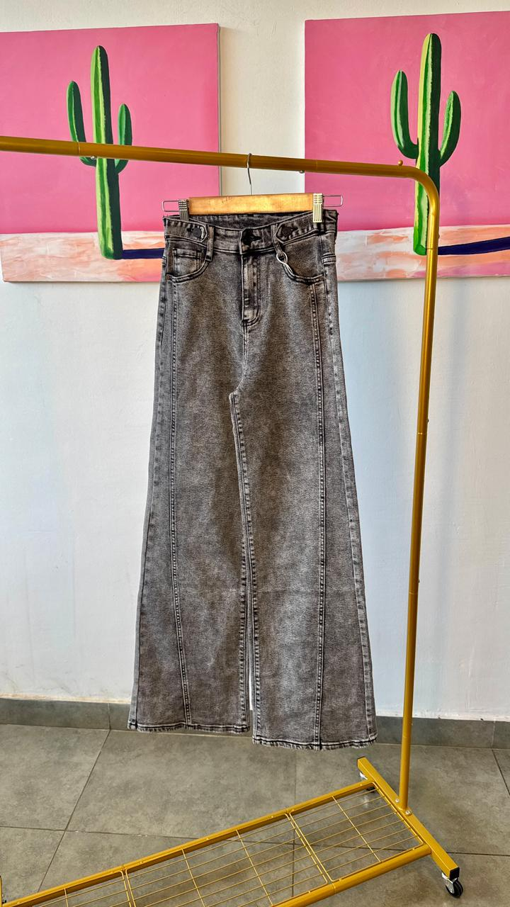 Pantalon pierna ancha gris prelavado con líneas frontales Surprise jeans - 5761