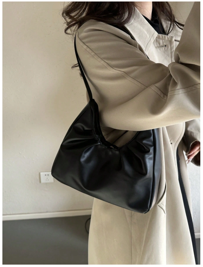 Cartera negra estilo plisada - 5807