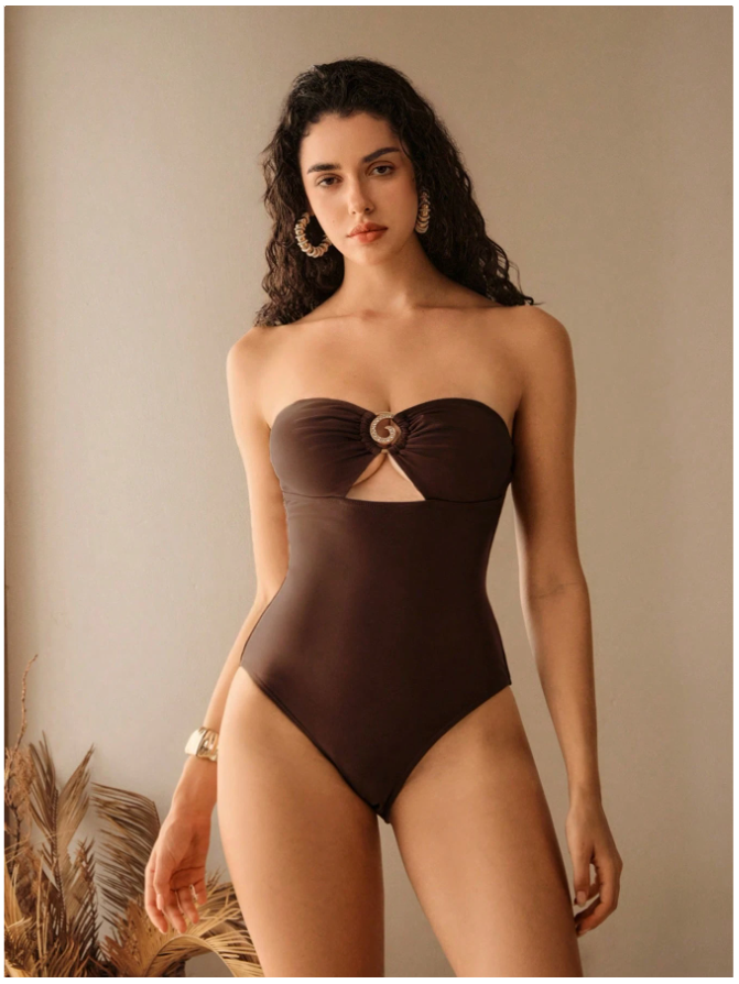 Traje de baño una pieza marrón detalle dorado en pecho - 5814