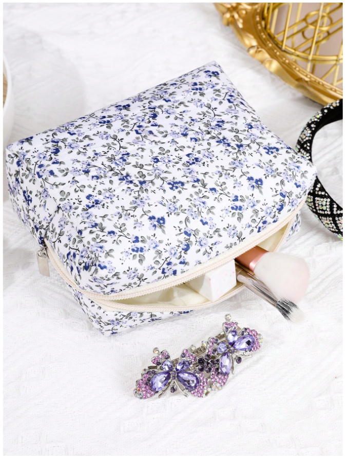 Cosmetiquera blanca estampado flores azules - 5829