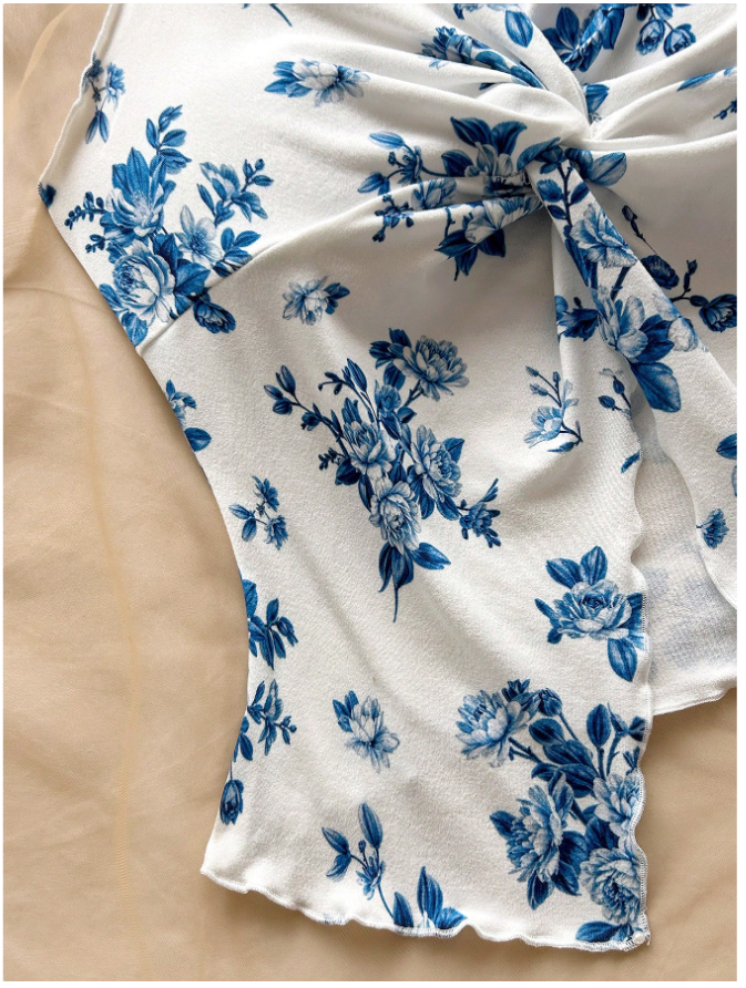 Crop top blanco estampado flores azules cuello halter - 5839