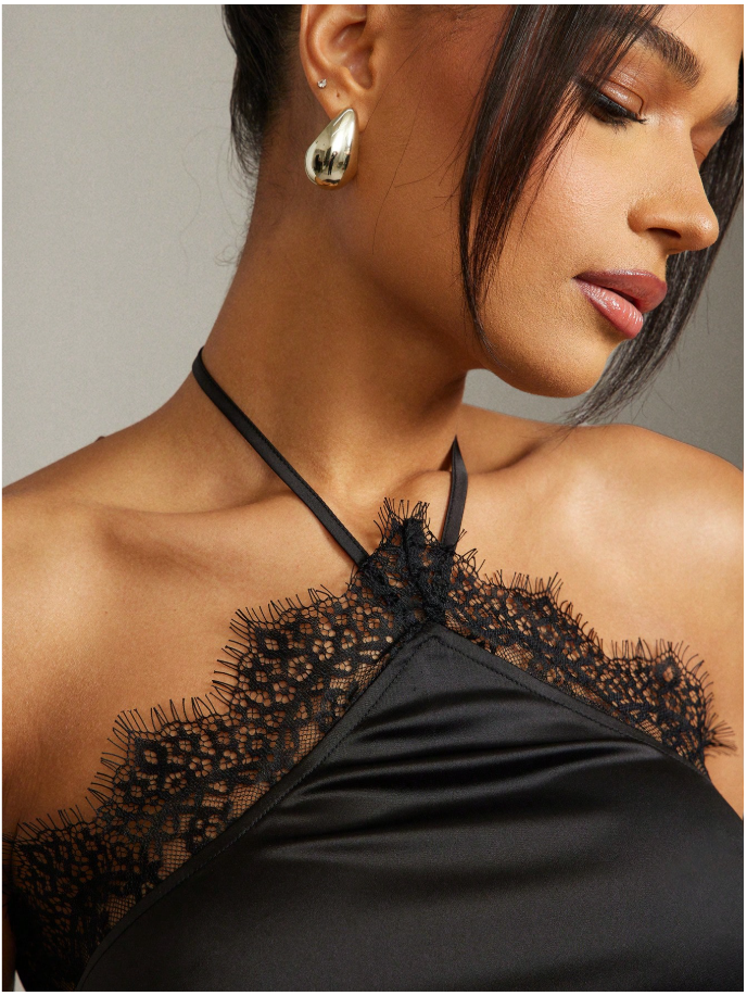 Crop top negro de saten halter con encaje - 5922