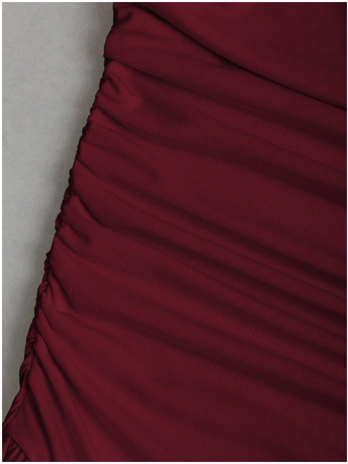 Vestido burdeos cintura ajustada tira en un hombro - 5955