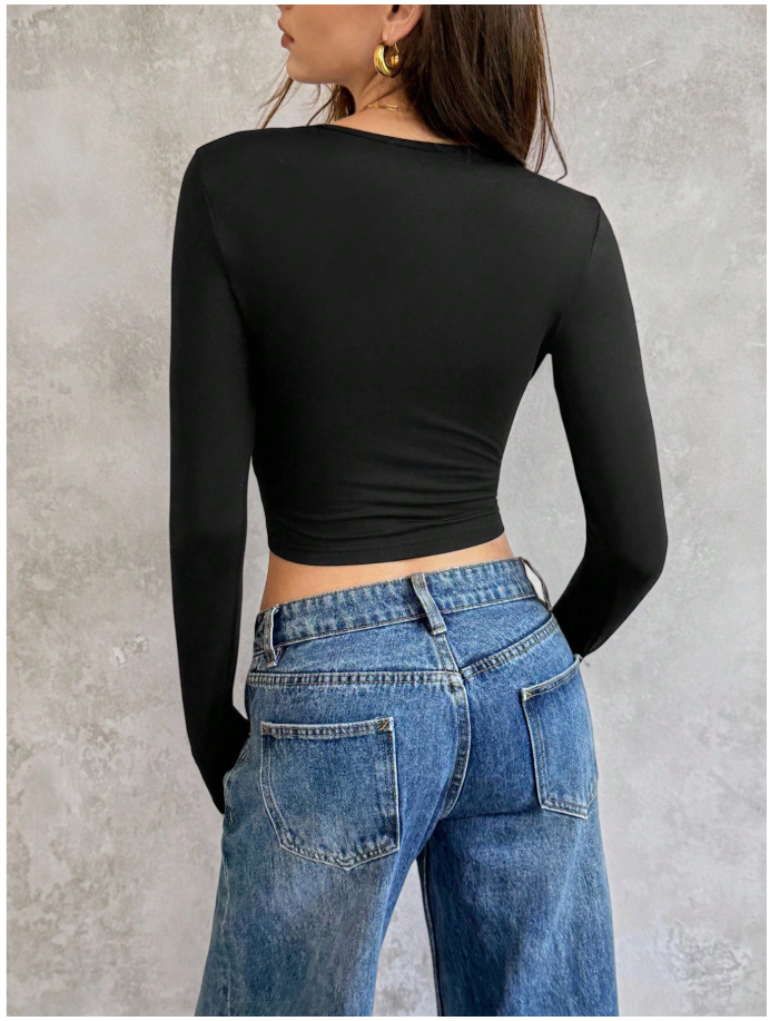 Crop top negro manga larga cuello V con encaje - 5964