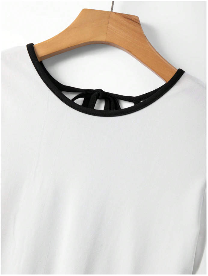 Camisa blanca bordes negros cuello redondo espalda descubierta - 5966
