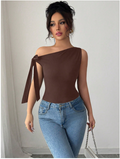 Camisa marrón un hombro con lazo - 5977