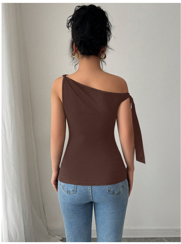 Camisa marrón un hombro con lazo - 5977