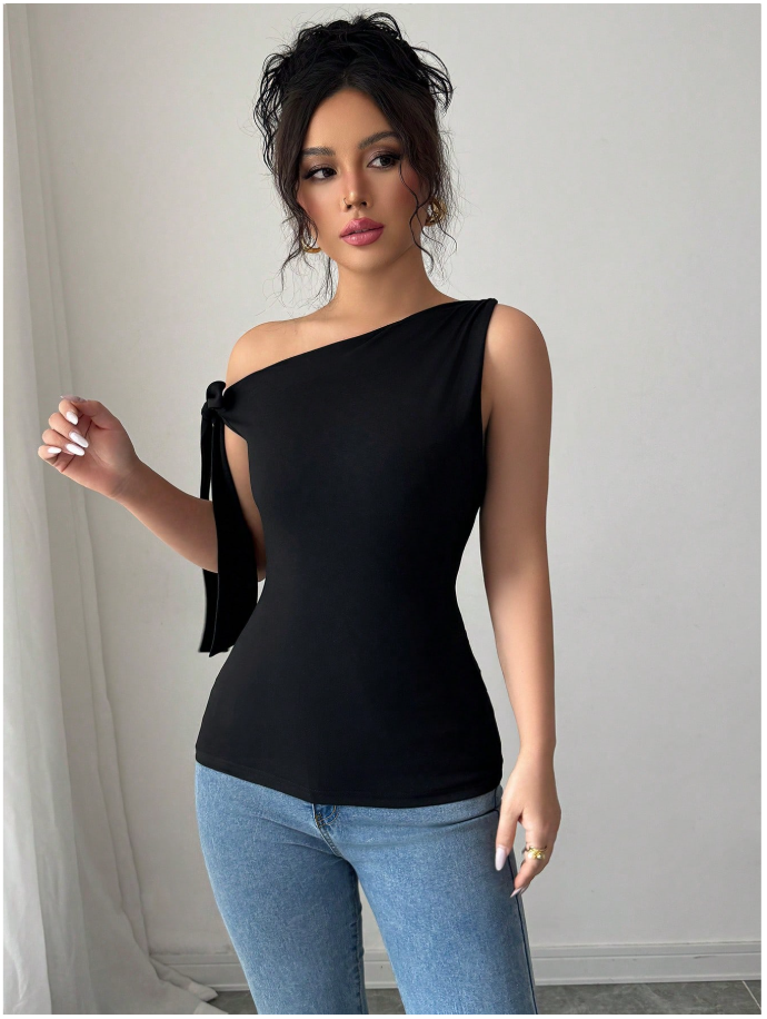 Camisa negra cuello asimétrico con lazo - 6020