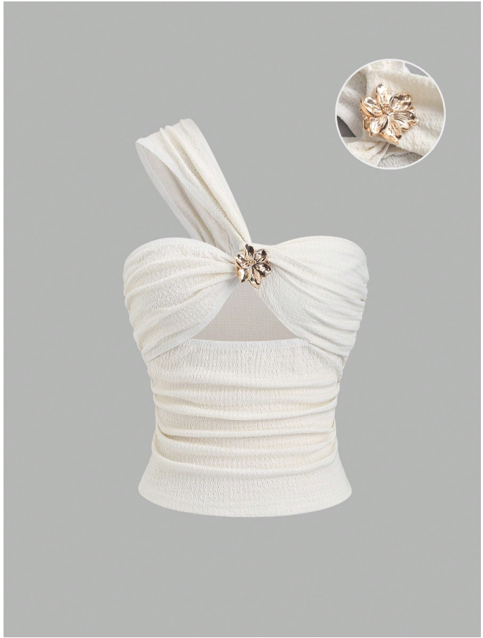 Crop top blanco un hombro detalle flor dorada metálica - 6055