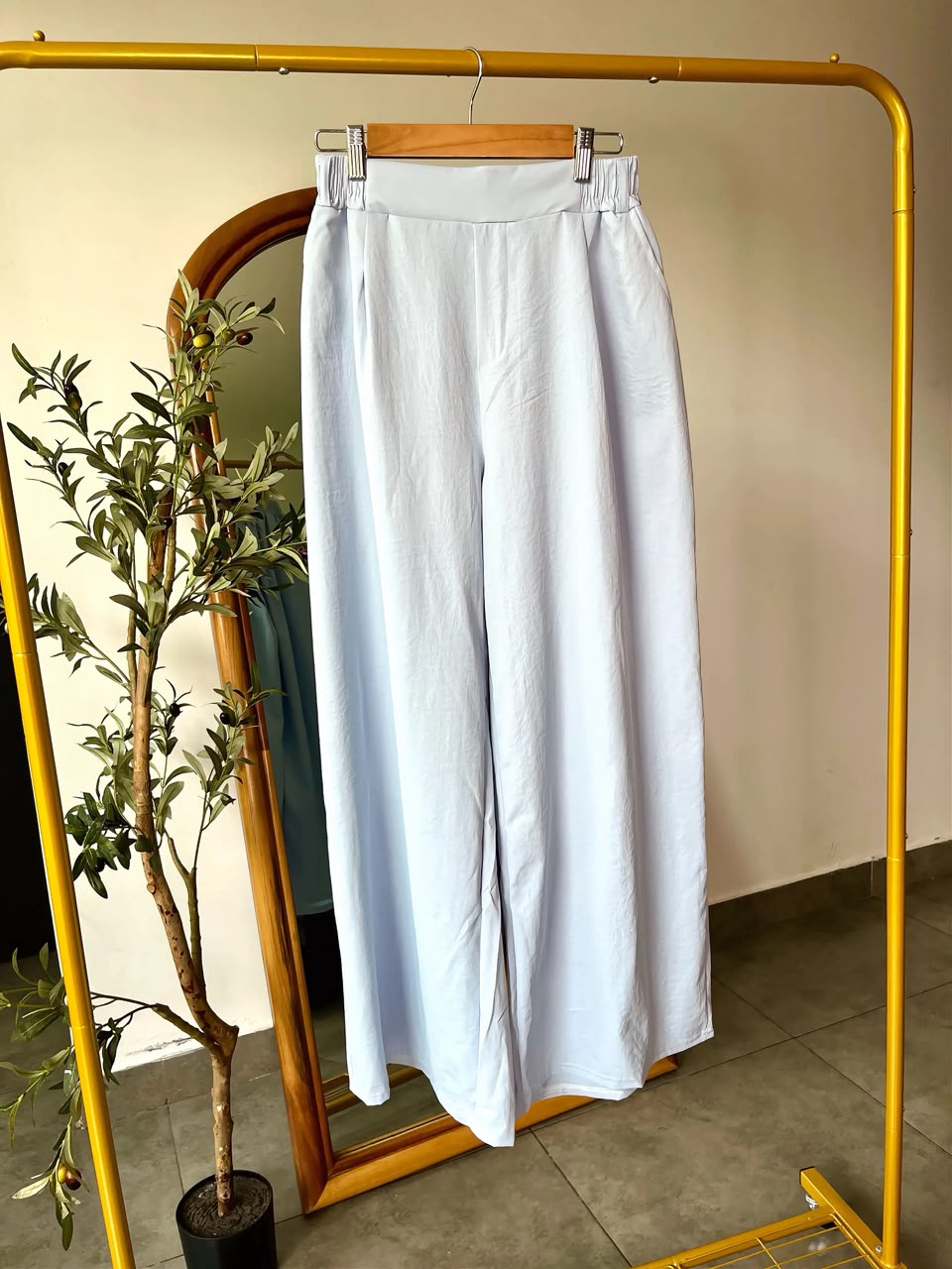 Pantalon pierna ancha de vestir pinzas frontales - 6078