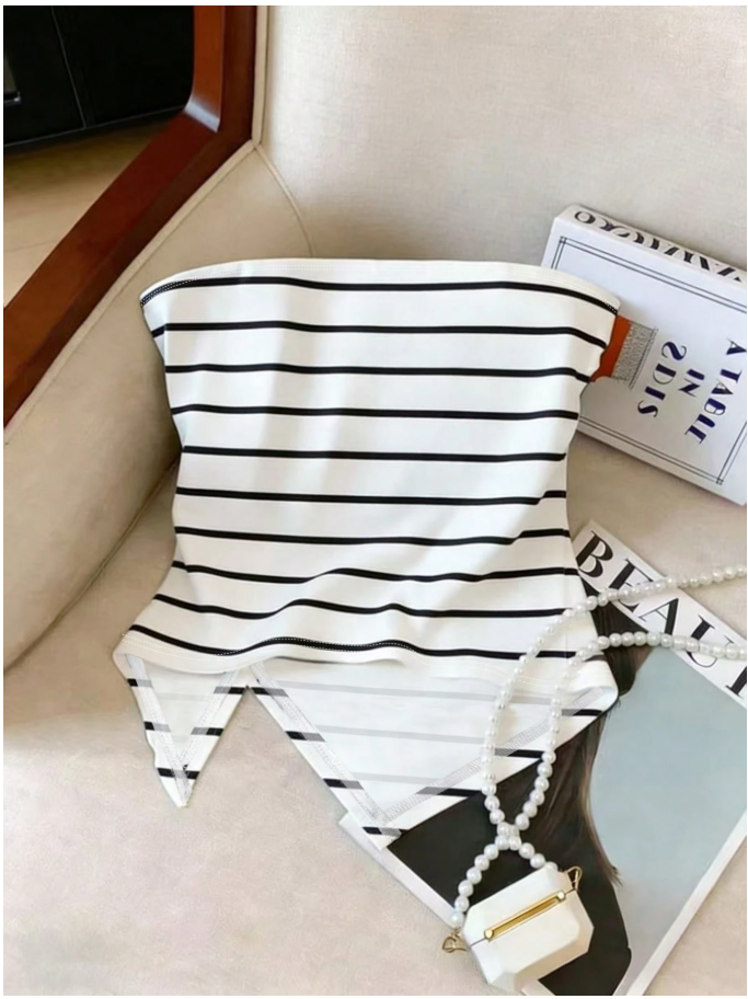 Crop top blanco a rayas sin tirantes bajo asimétrico - 6124
