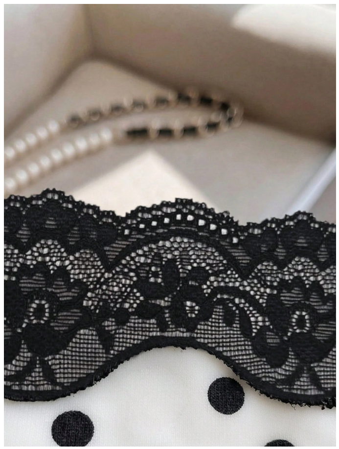 Crop top blanco lunares negros sin tirantes con encaje - 6125