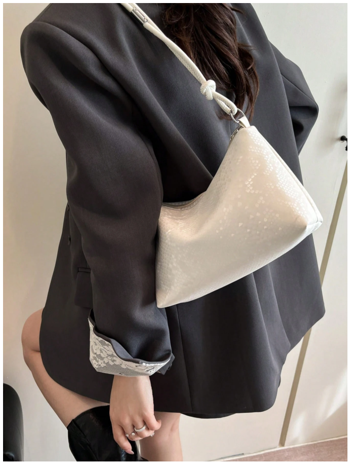 Cartera blanca con textura de piel - 6163