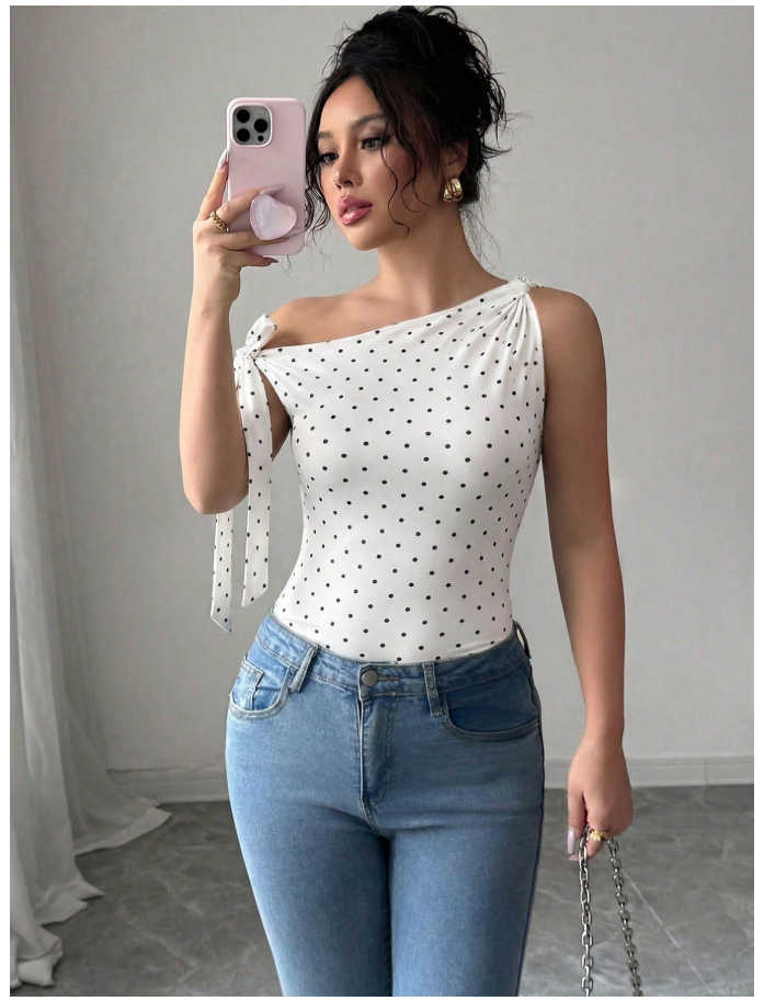 Camisa blanca lunares negros un hombro con lazo - 6166
