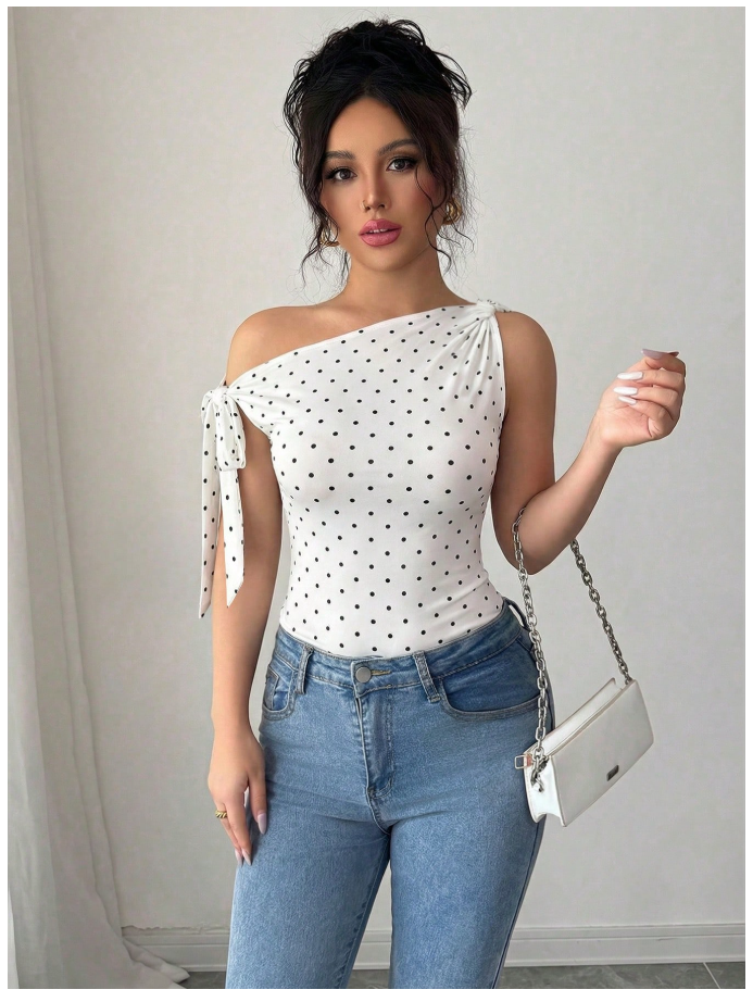 Camisa blanca lunares negros un hombro con lazo - 6166