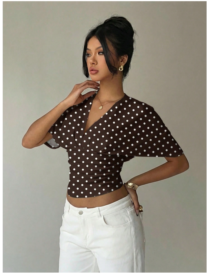 Crop top marrón lunares blancos cuello V profundo - 6207