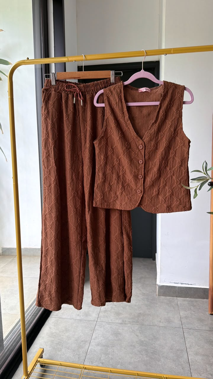 Set pantalón & vest con detalles bordados - 6243