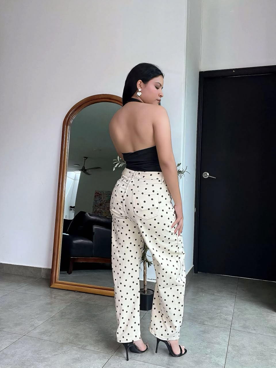 Pantalon camel con lunares estilo barrel Chic Royale - 6379