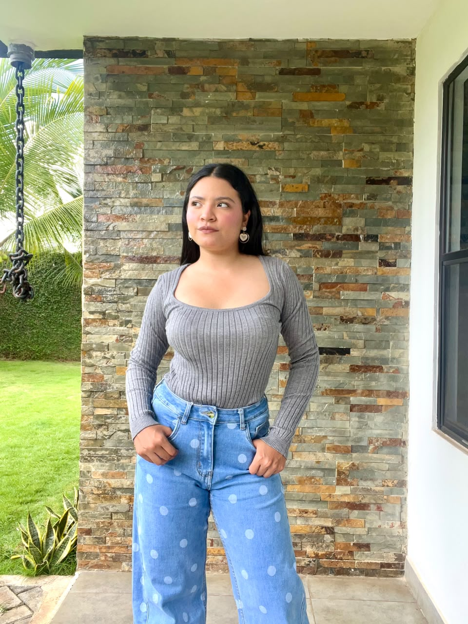 Camisa básica manga larga cuello cuadrado - 6404