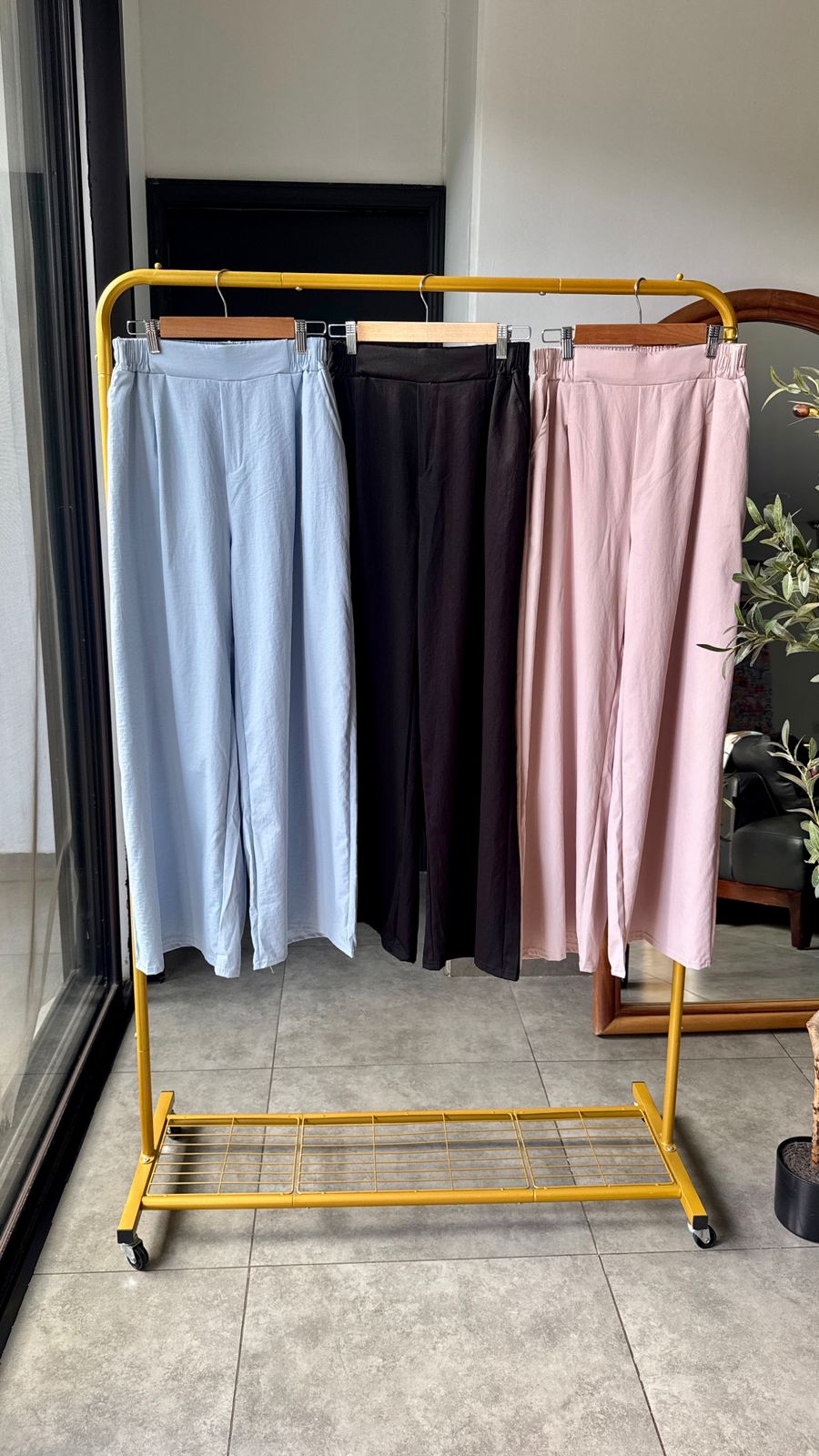 Pantalon pierna ancha de vestir pinzas frontales - 6078