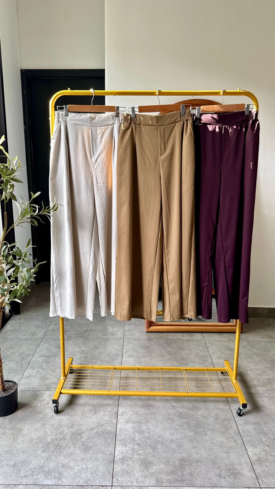 Pantalon pierna ancha de vestir pinzas frontales - 6078