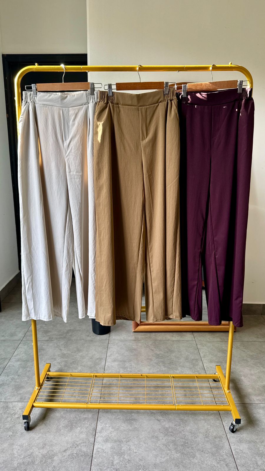 Pantalon pierna ancha de vestir pinzas frontales - 6078